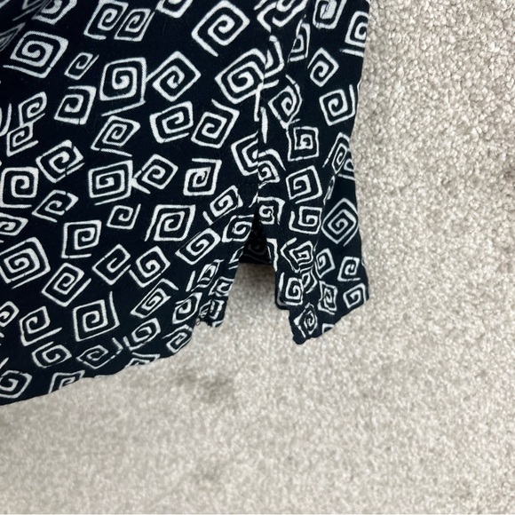 First Mountain Design Shirt Womens Small Black White 3/4 Sleeve Button- 2020* - Picture 9 of 11